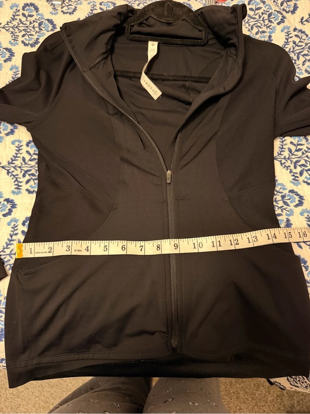 Lululemon athletic running style jacket with built in hood